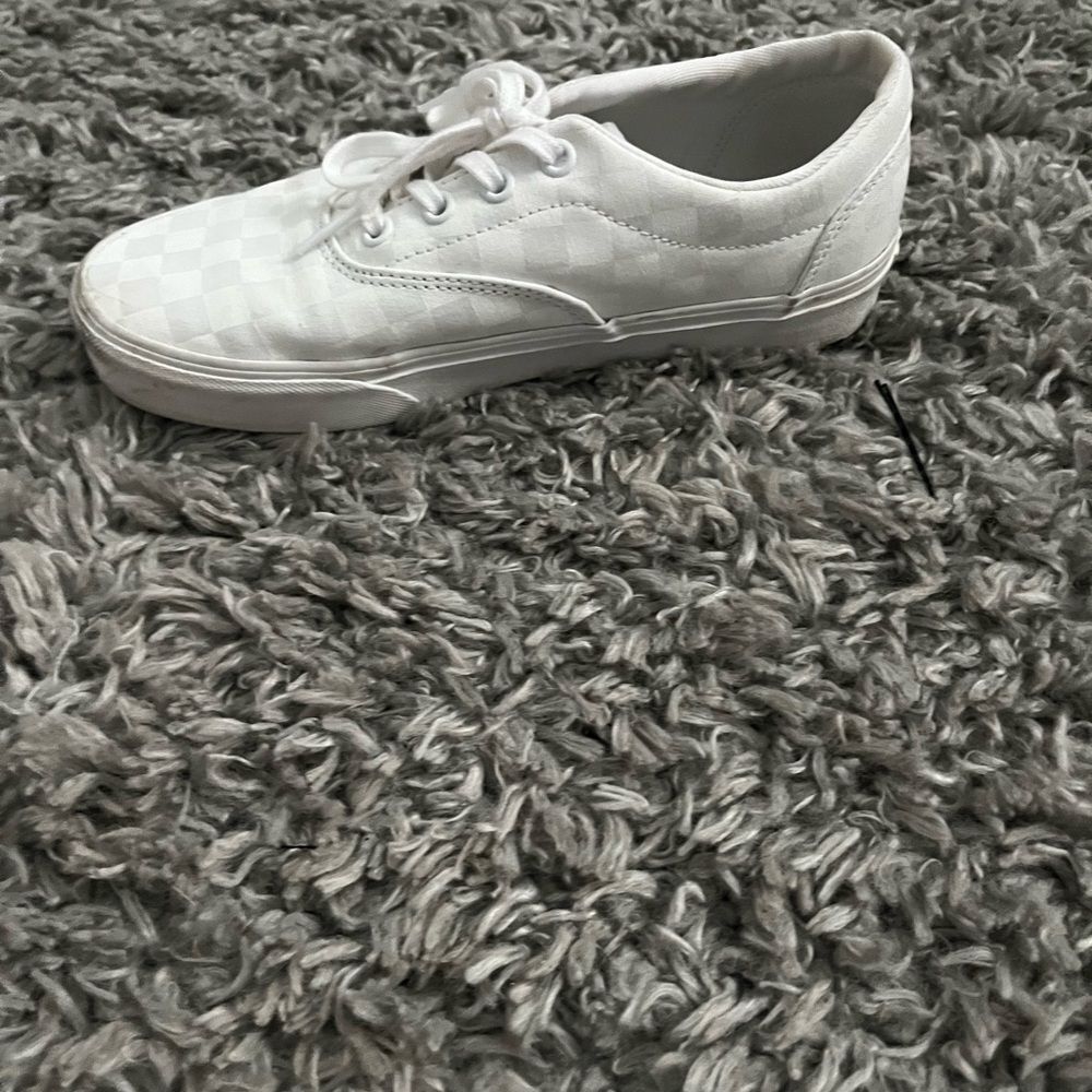 Vans - Picture 5 of 6